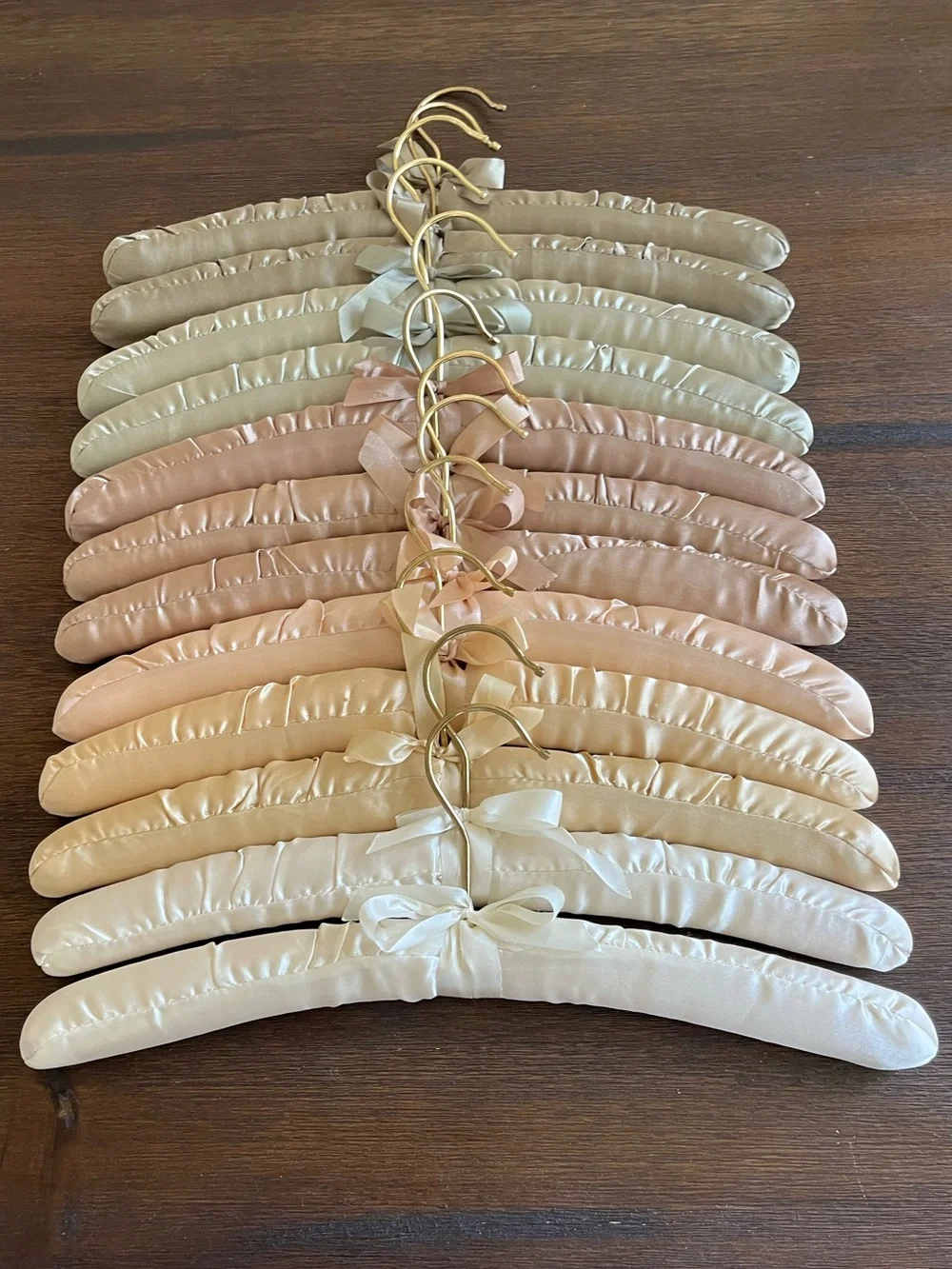 Vintage Retro | Padded Satin Clothes Hangers | Set of 12